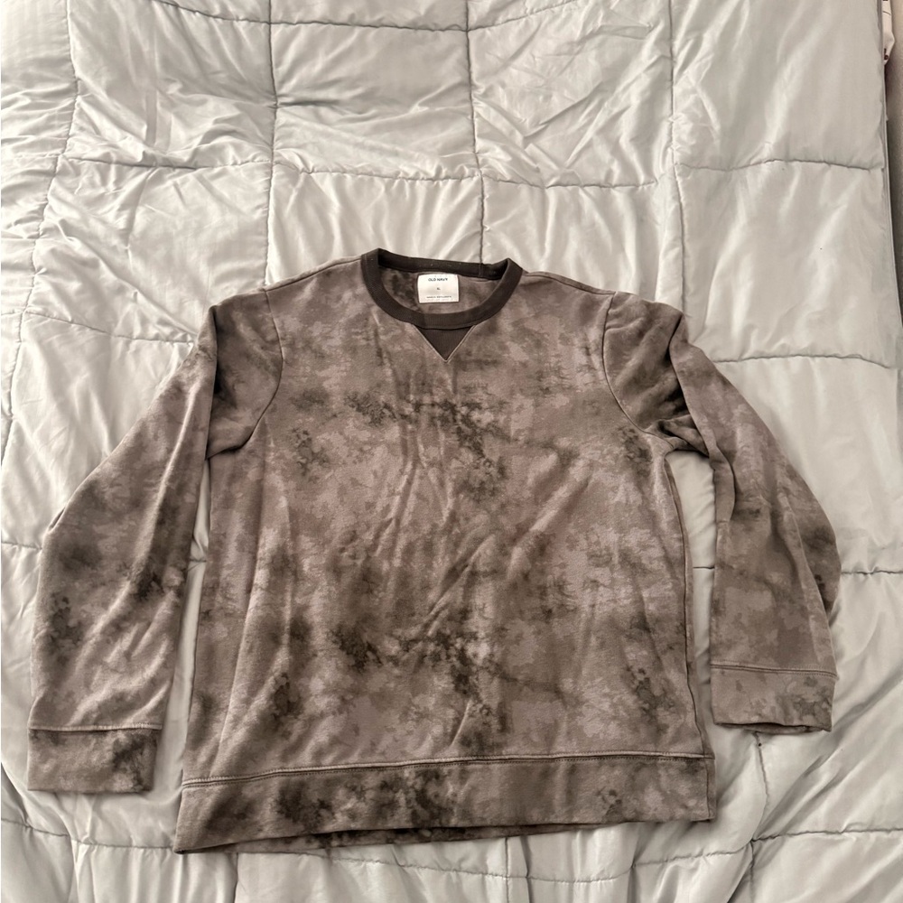Old Navy grey tie-dye sweater